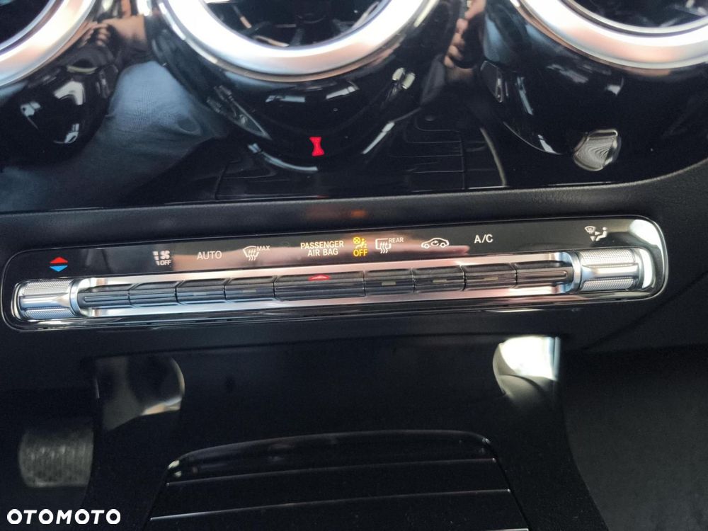 Mercedes-Benz CLA - 18