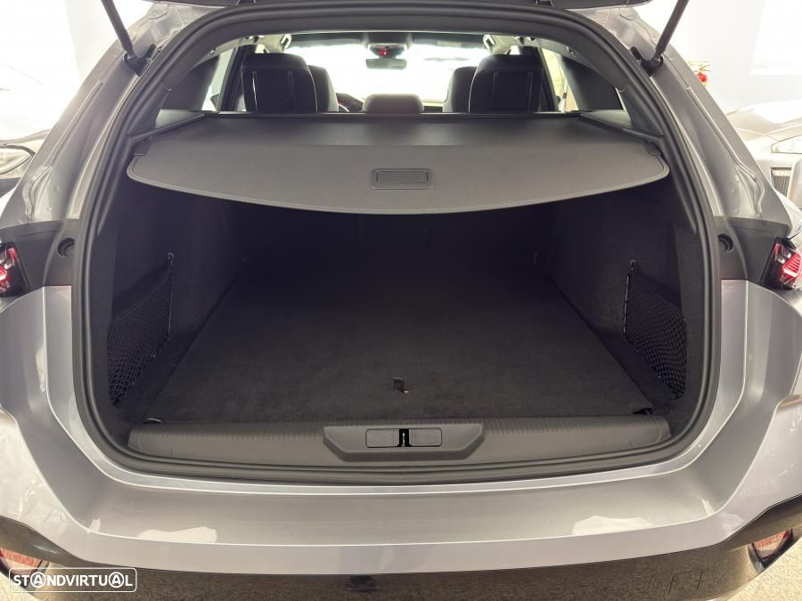 Peugeot 308 SW 1.6 Hybrid GT e-EAT8 - 37