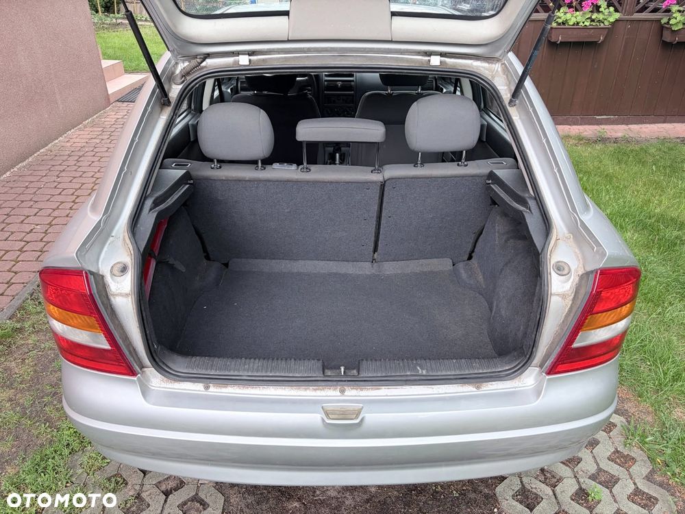 Opel Astra 1.4 - 10