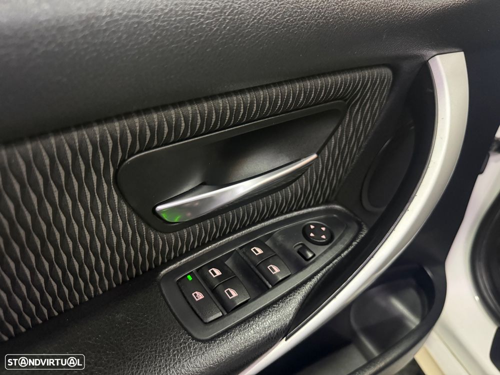BMW 316 d Sport Line - 7