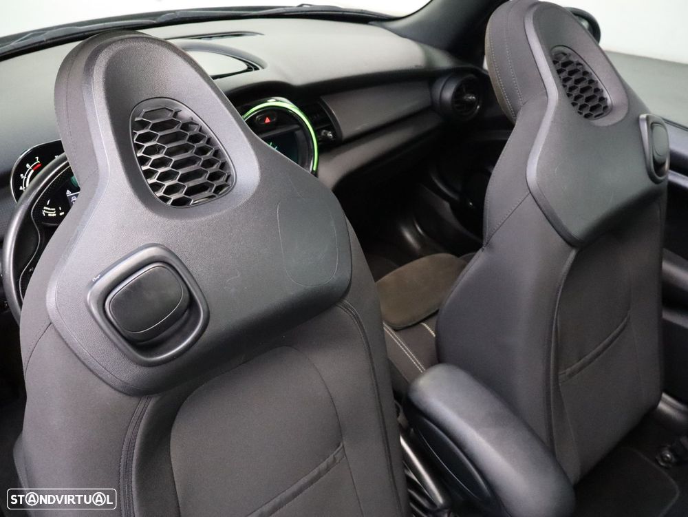 MINI Cabrio Cooper Premium Plus JCW Auto - 25