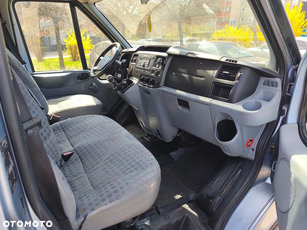 Ford Transit - 9