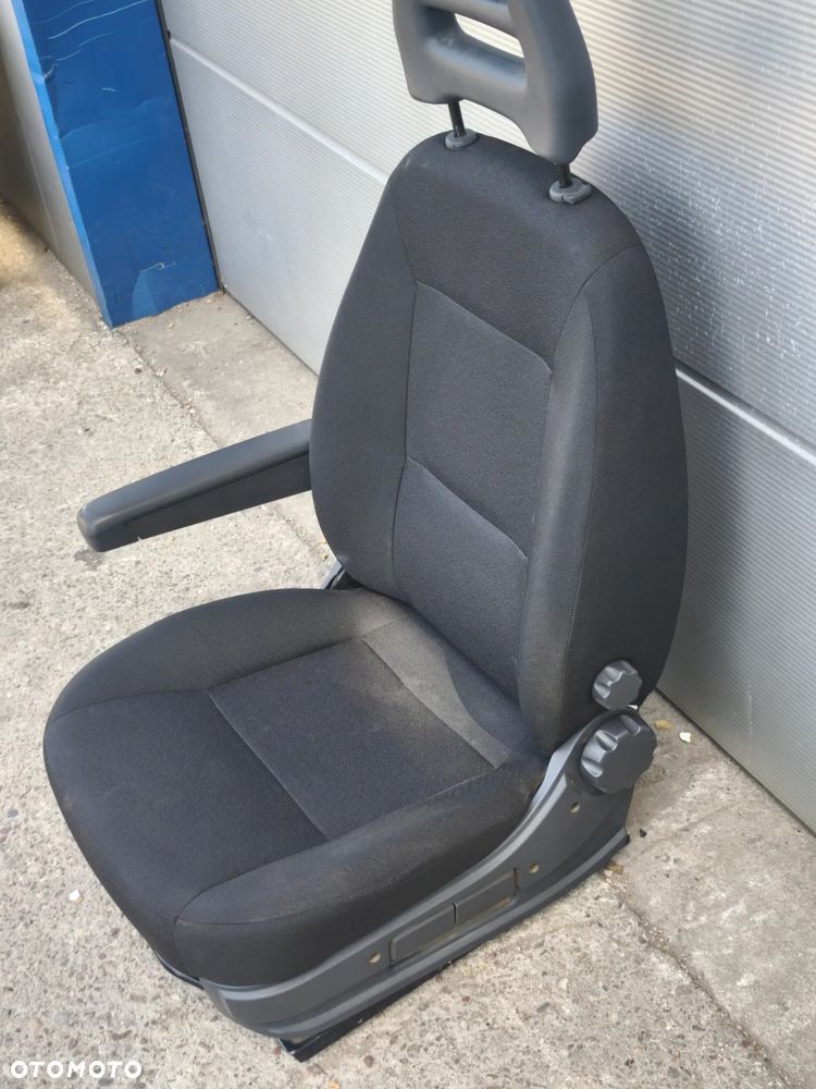 Fotel kierowcy lewy Fiat Ducato III Jumper Boxer Lift czarny - 7
