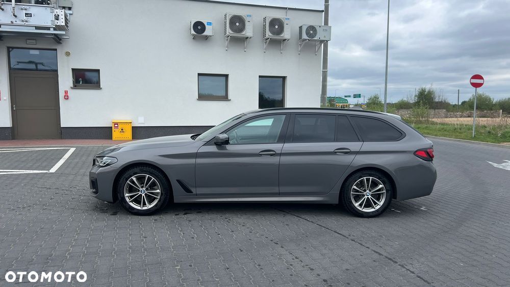 BMW Seria 5 520d M Sport - 6