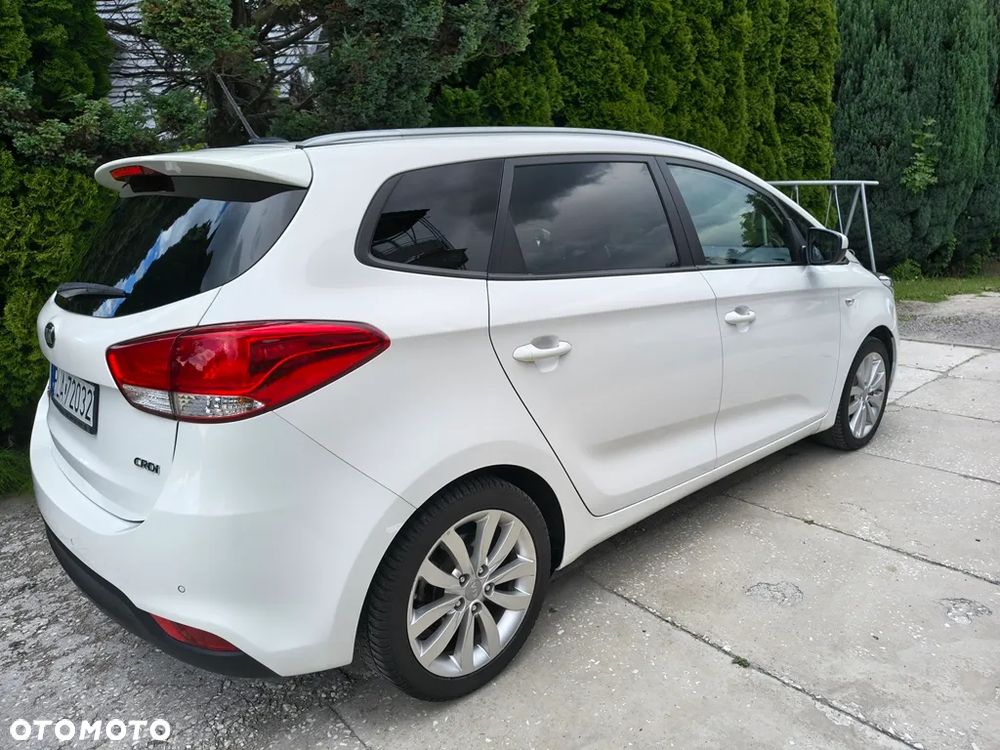 Kia Carens 1.7 CRDi 115 Dream Team Edition - 13
