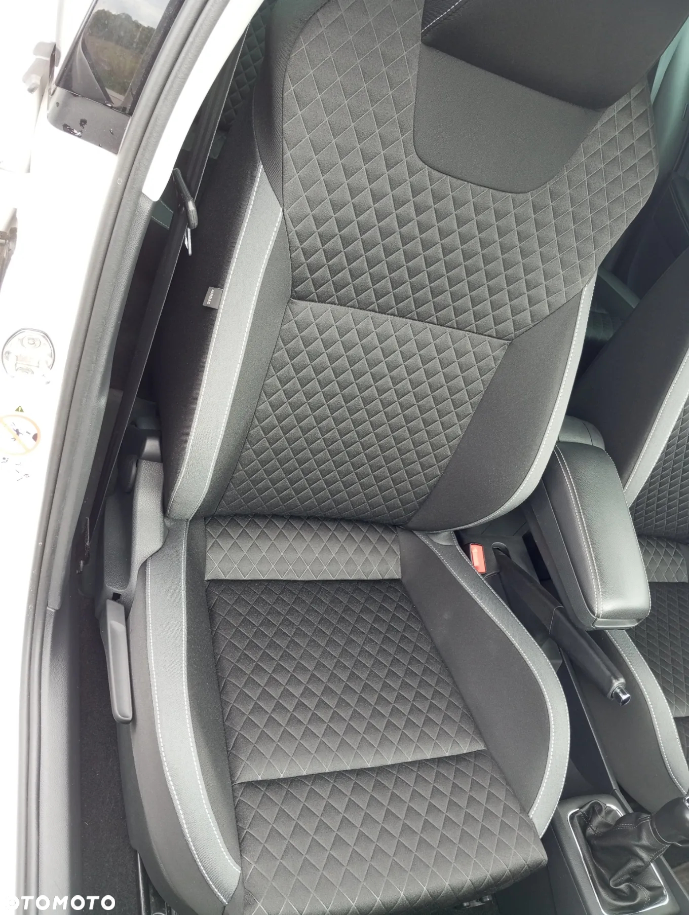 Skoda RAPID 1.0 TSI Style - 16