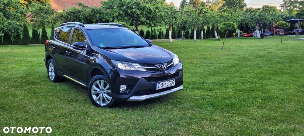 Toyota RAV4 - 1