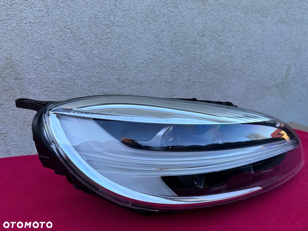 volvo xc40 v40 lampa full led prawa - 8
