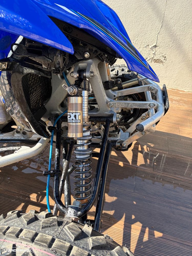 Yamaha YFZ R - 8