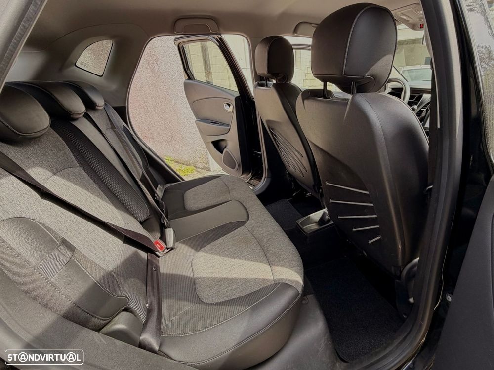 Renault Captur 1.2 TCe Exclusive - 16