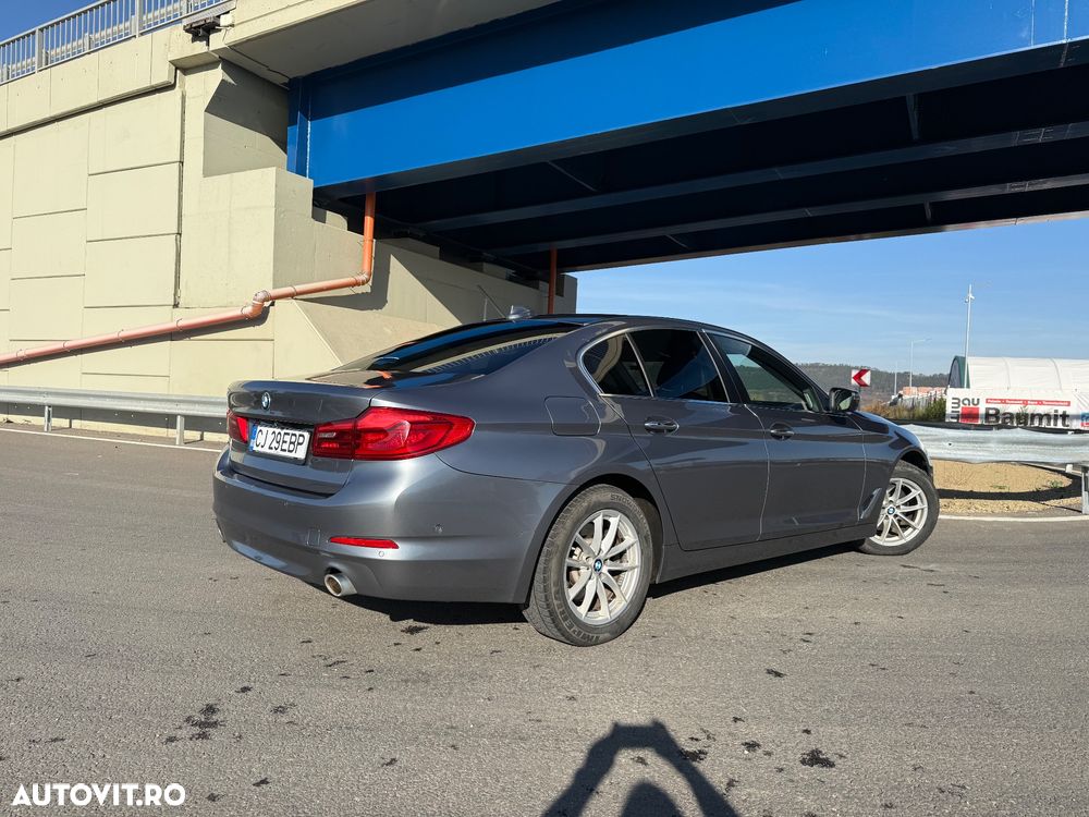 BMW Seria 5 520d xDrive AT - 30