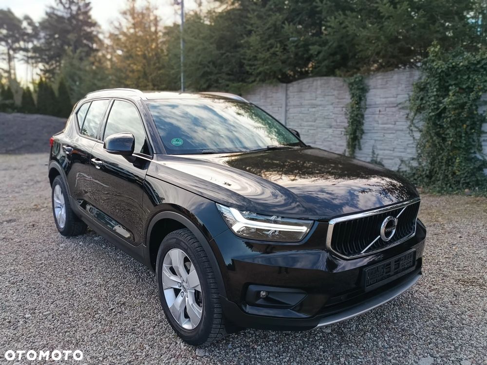 Volvo XC 40 T2 Momentum Core - 1