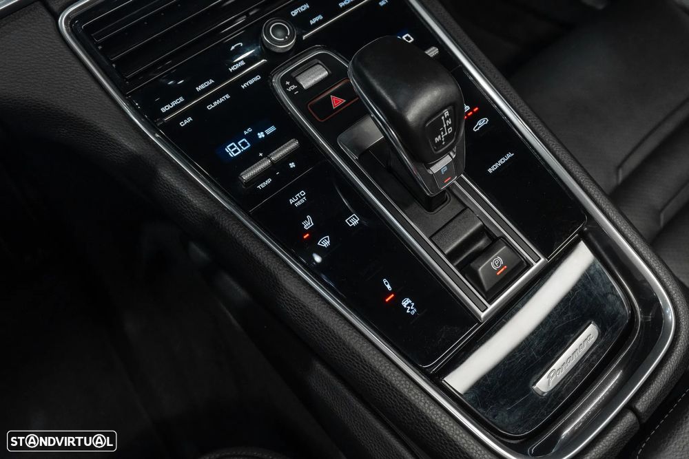 Porsche Panamera 4 E-Hybrid Platinum Edition - 19