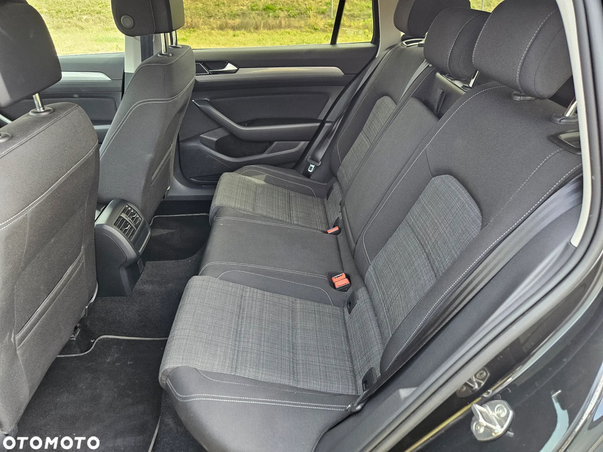 Volkswagen Passat 2.0 TDI EVO Business - 9