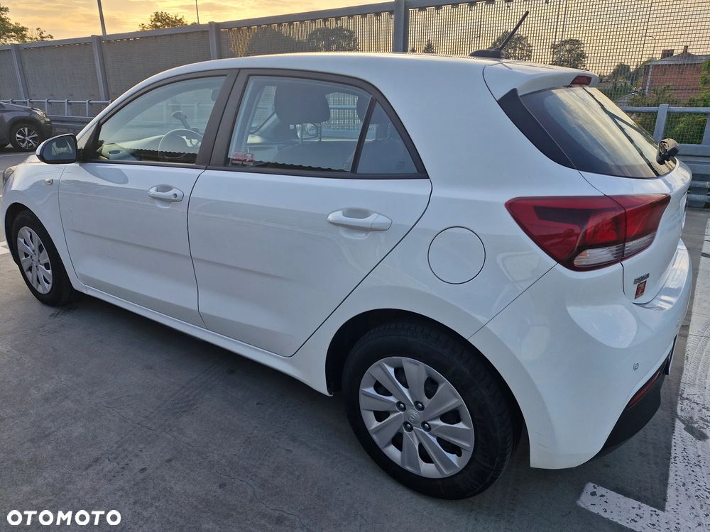 Kia Rio 1.2 M - 4