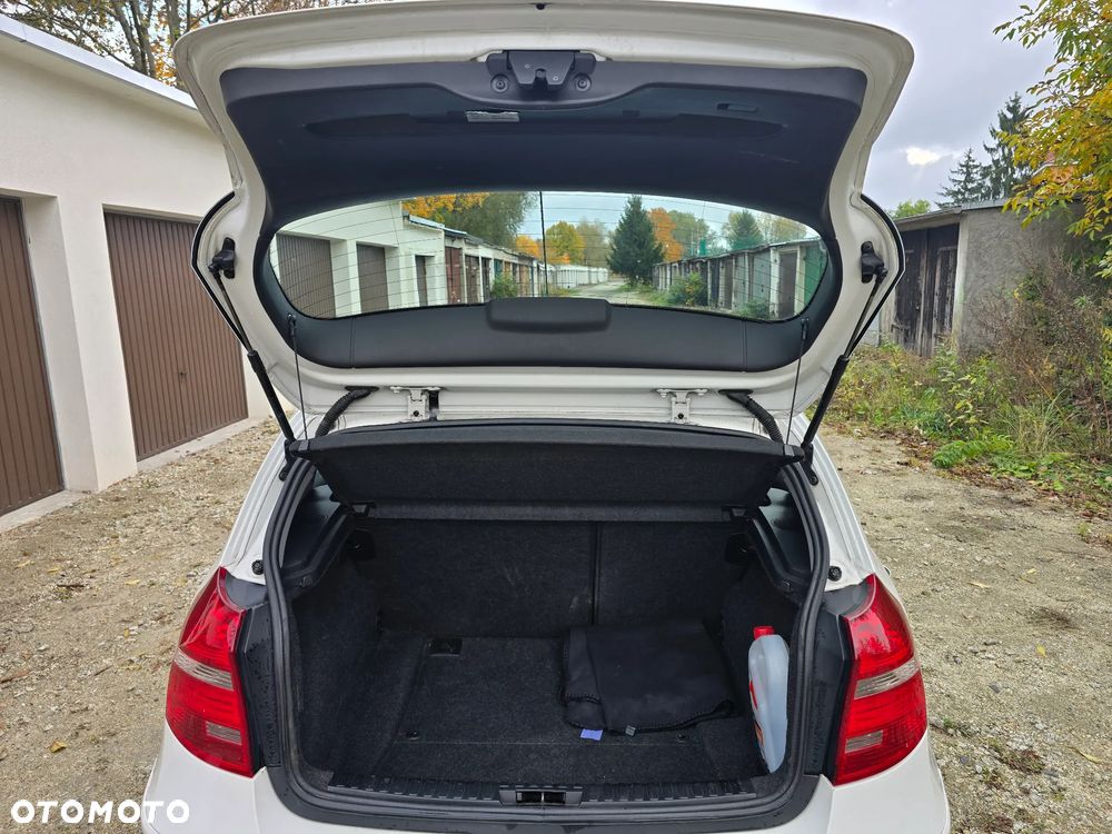 BMW Seria 1 - 28