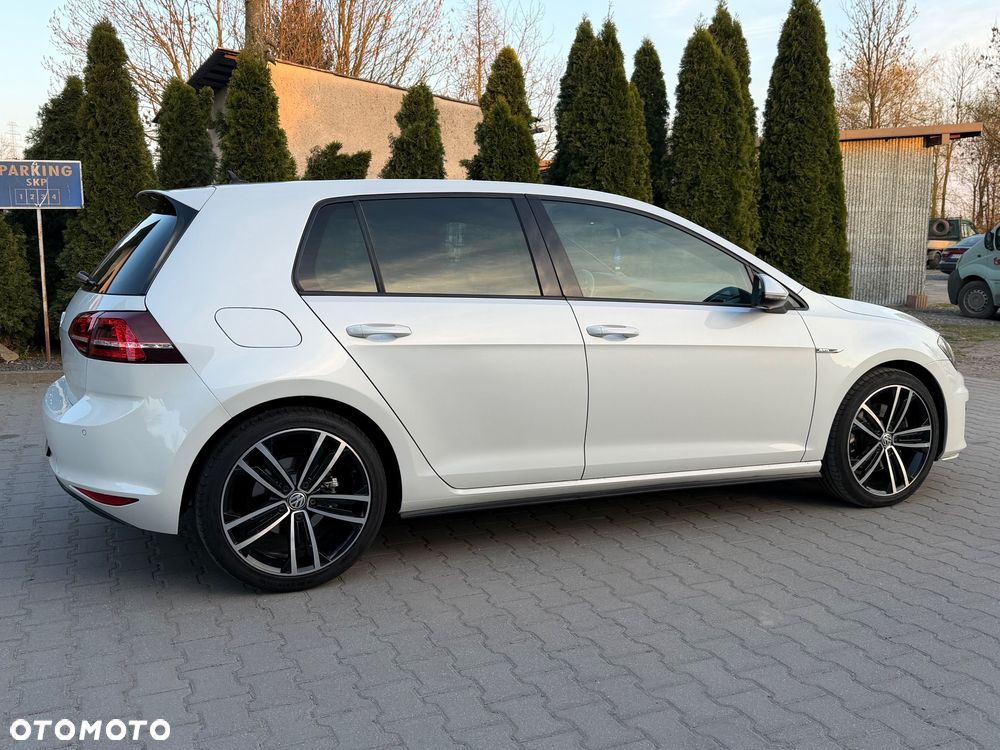 Volkswagen Golf - 12