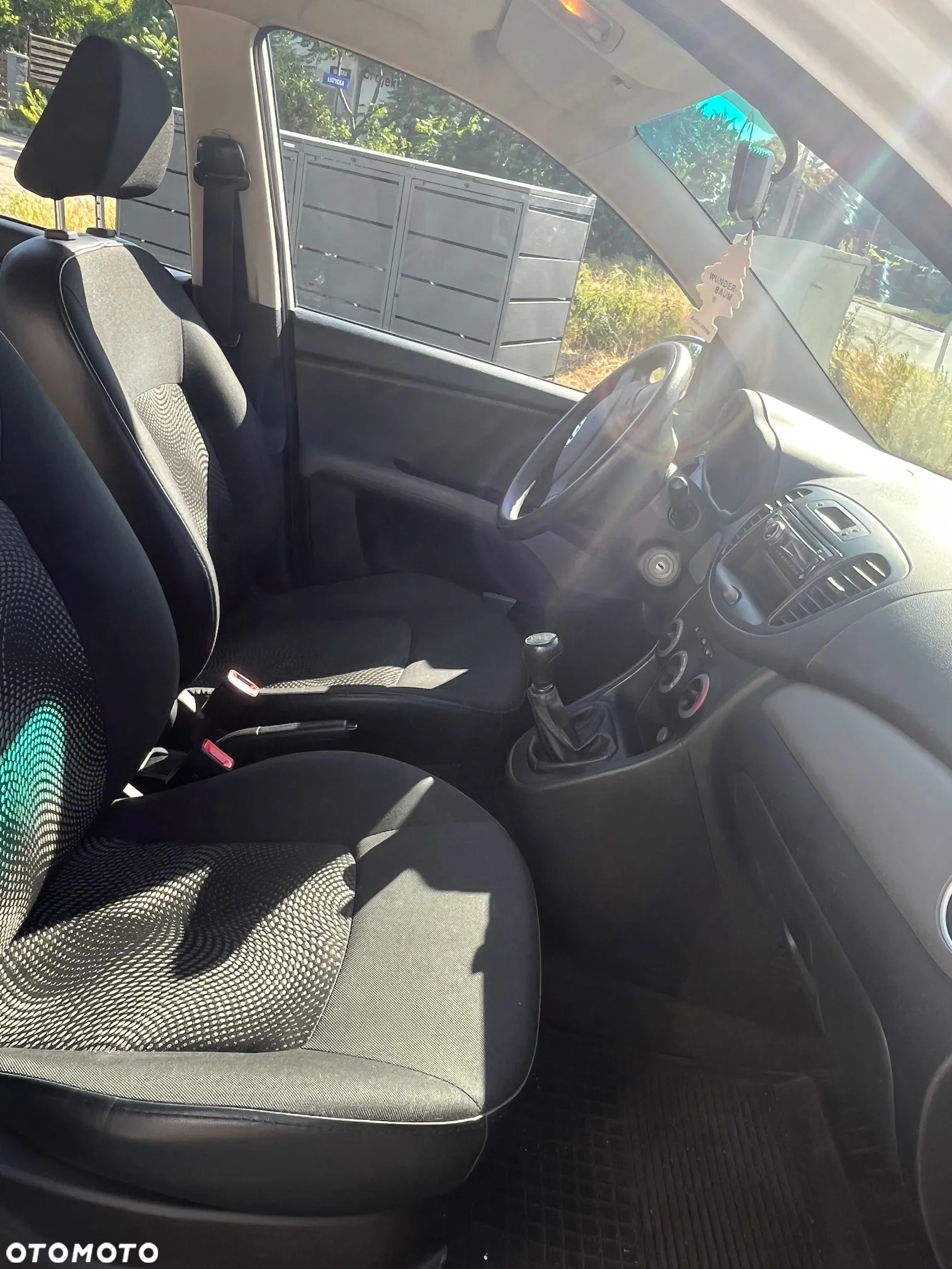 Hyundai i10 1.1 Base - 11