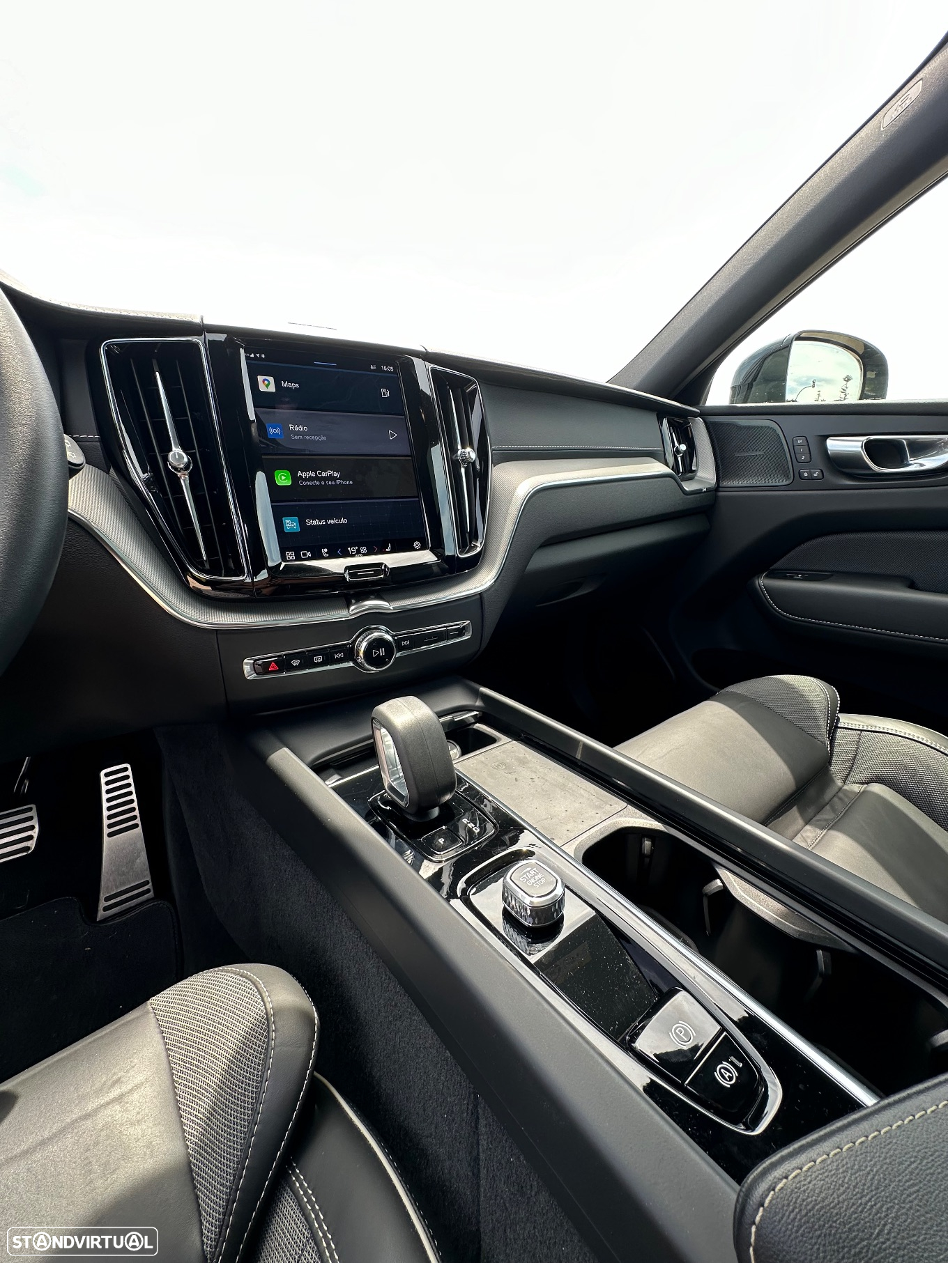 Volvo XC 60 2.0 B4 R-Design Geartronic - 22