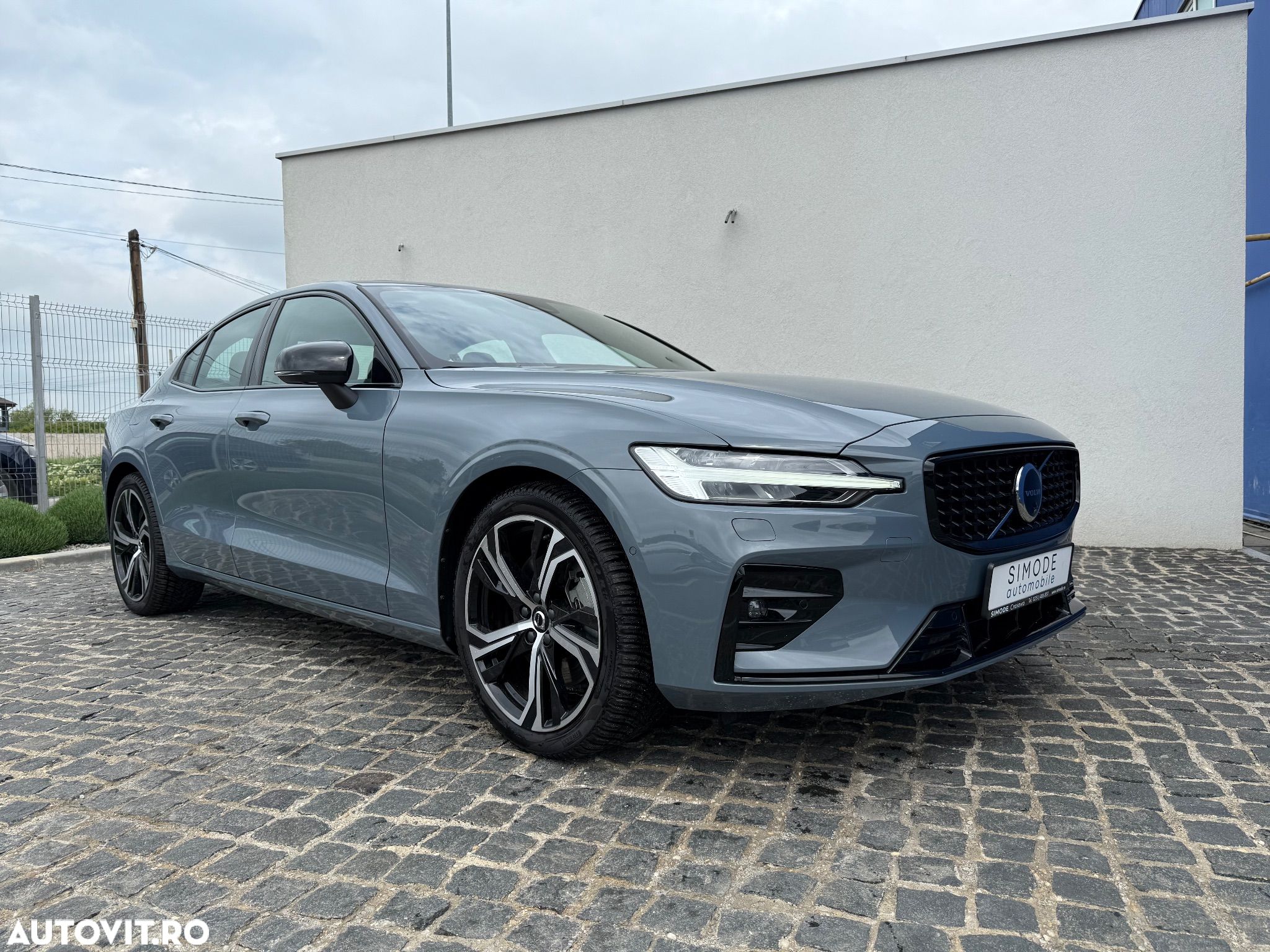 Volvo S60 B5 B AWD Ultimate Dark - 1