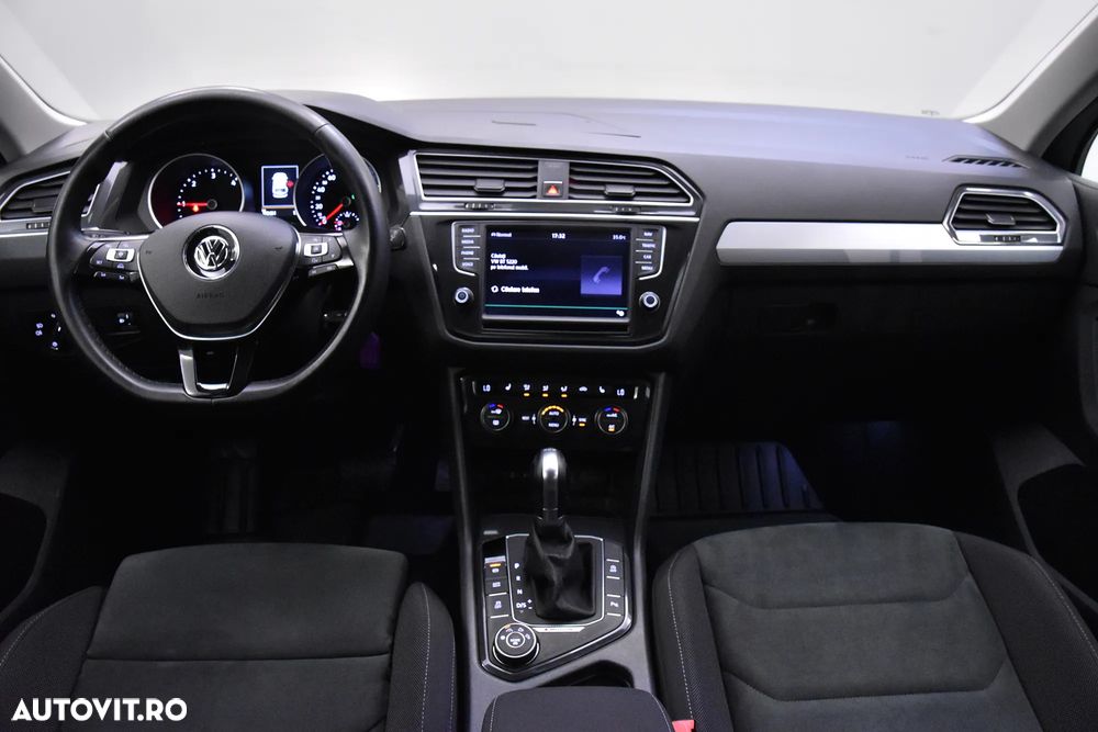 Volkswagen Tiguan - 10