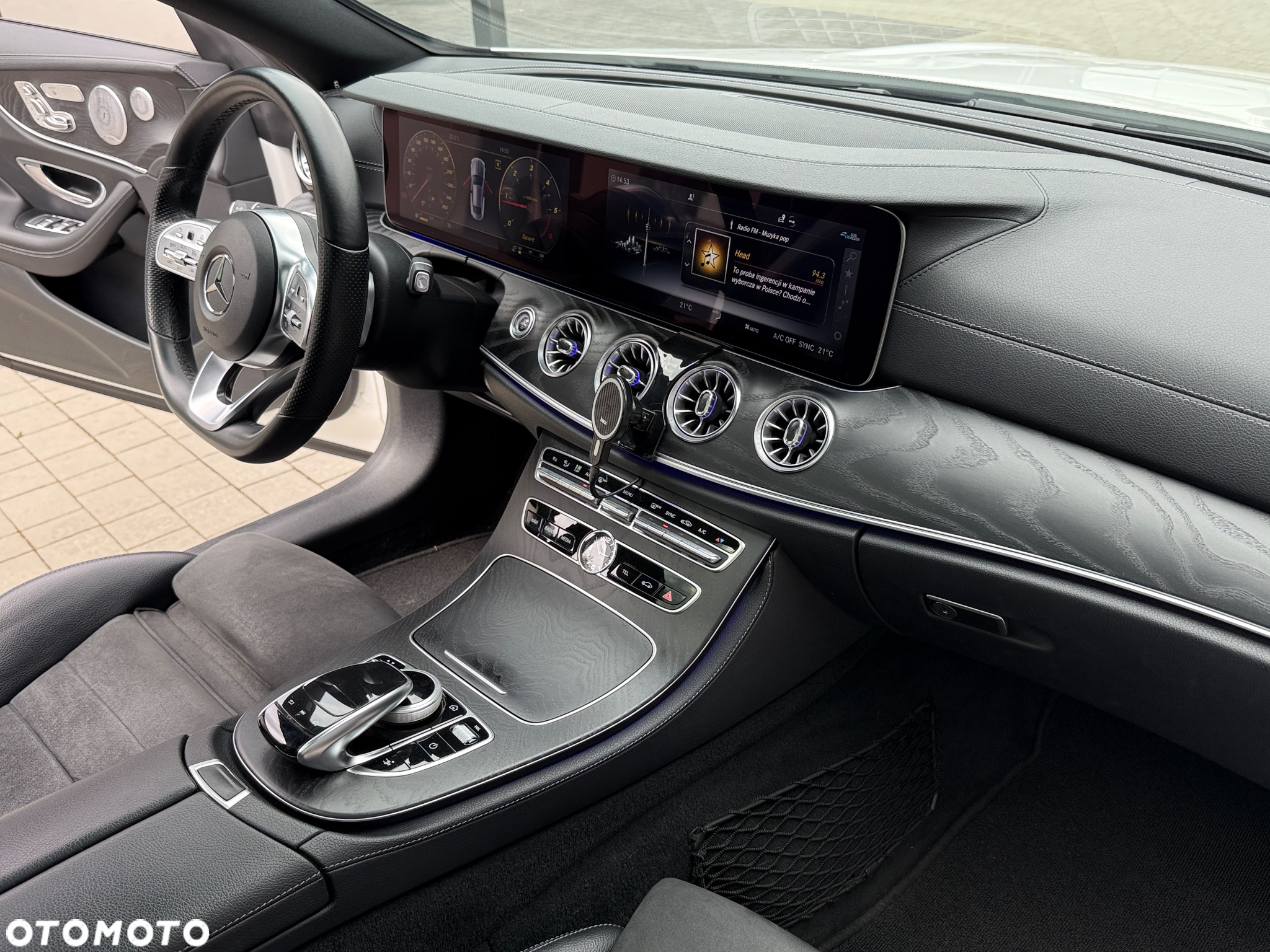 Mercedes-Benz Klasa E 220 d Coupe 4-Matic 9G-TRONIC - 21