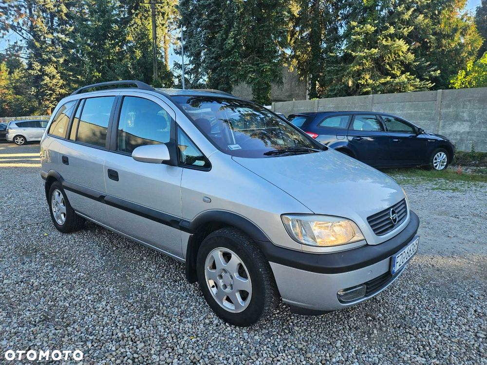Opel Zafira - 2