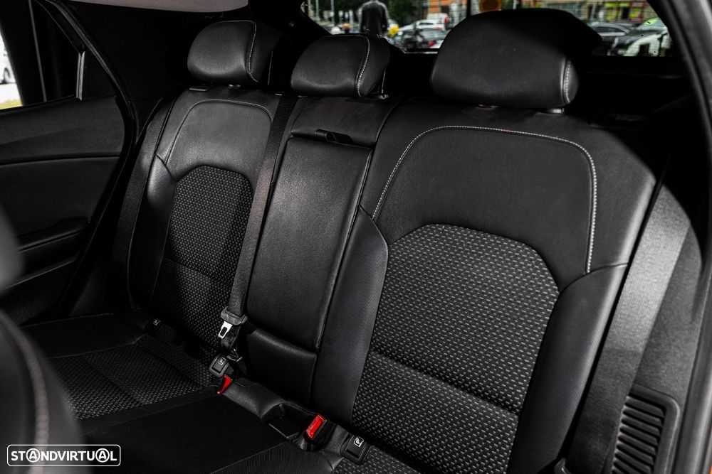 Kia XCeed 1.6 GDi PHEV Drive - 14