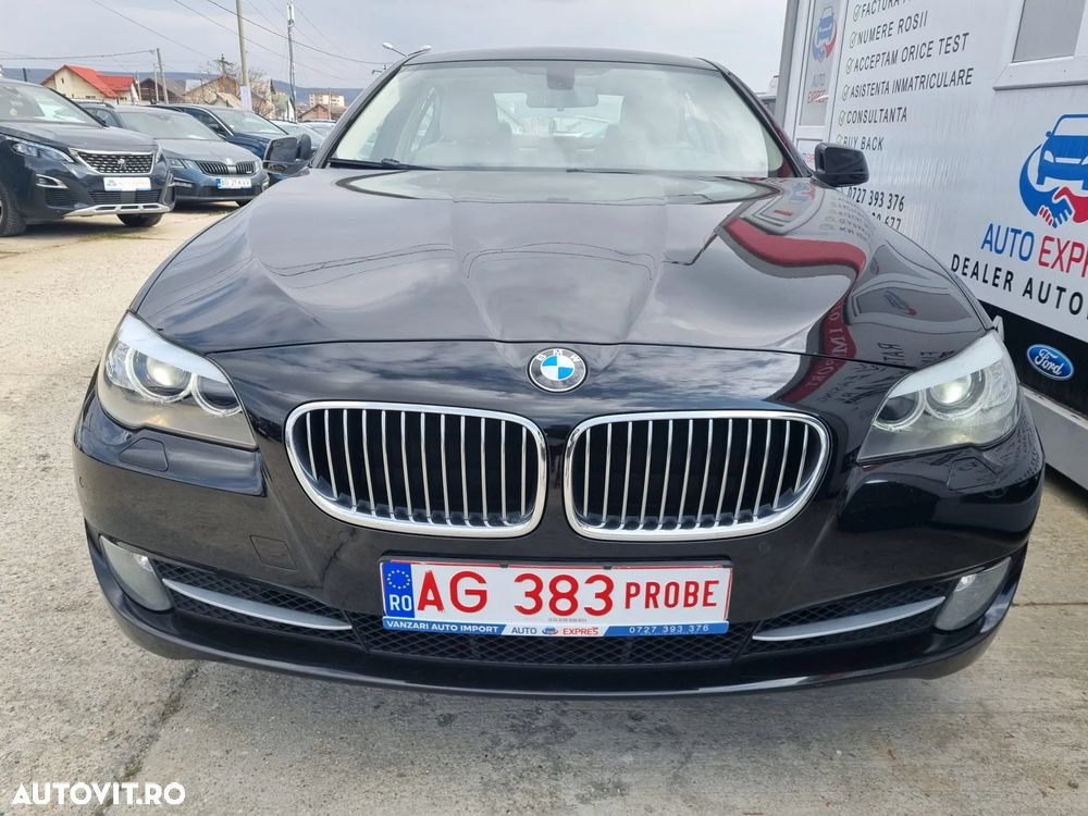 BMW Seria 5 520d Aut. Luxury Line - 2