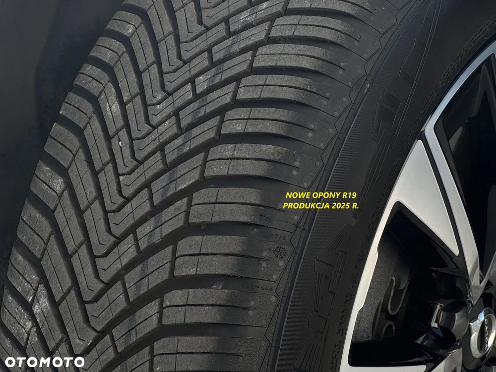 Volvo XC 60 B4 D AWD Plus Dark - 40