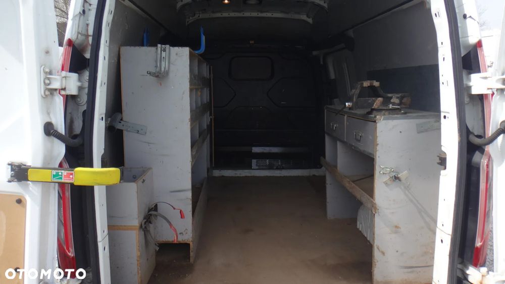 Ford TRANSIT CUSTOM - 8