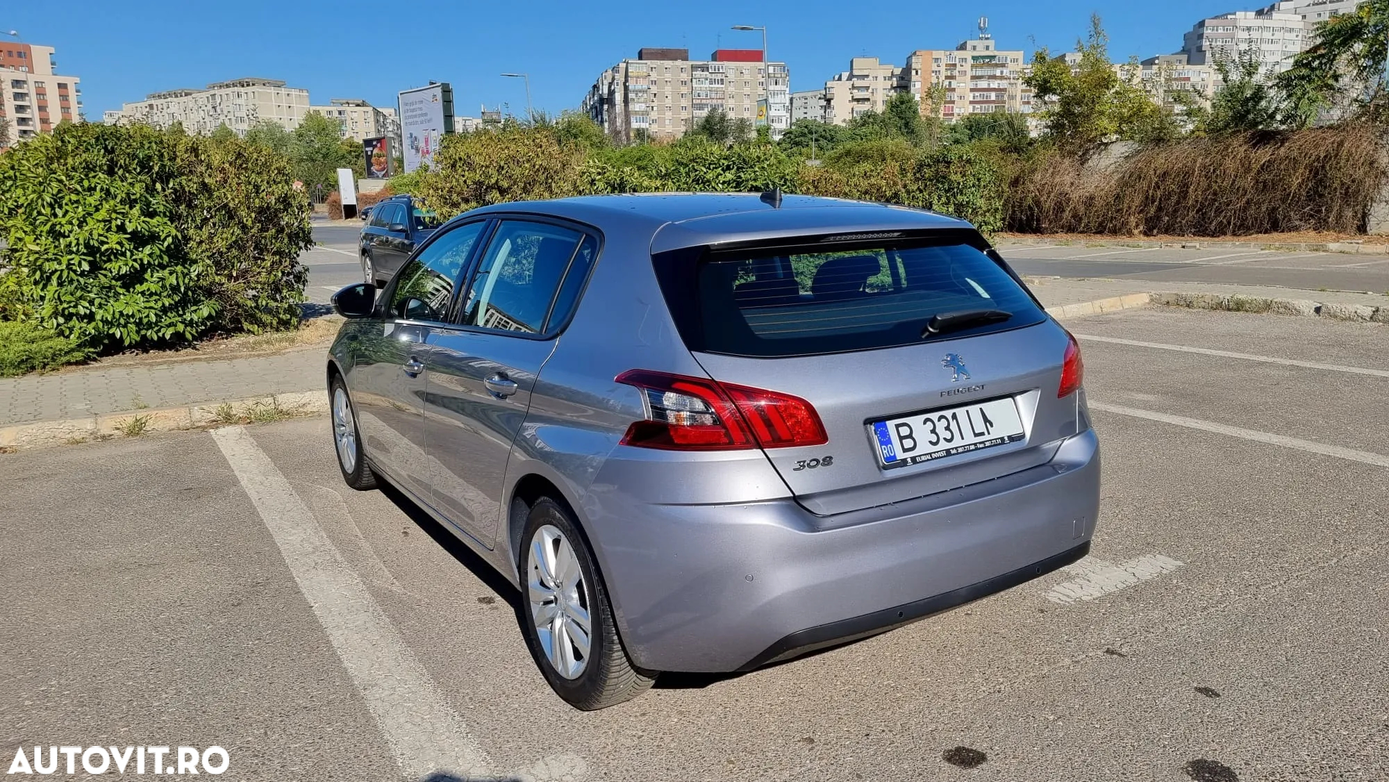 Peugeot 308 1.2 L PureTech Turbo S&S Allure - 10
