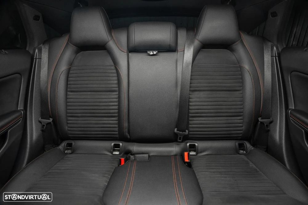 Mercedes-Benz CLA 220 d Shooting Brake AMG Line Aut. - 25