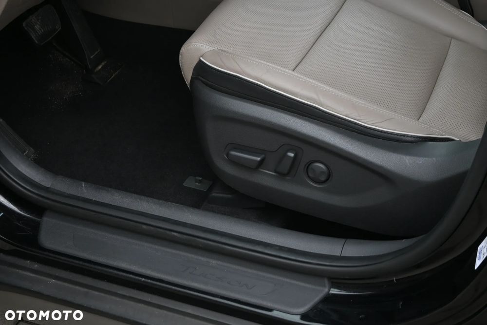Hyundai Tucson 2.0 CRDi Premium 4WD - 33