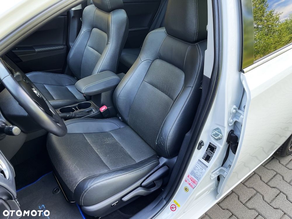 Toyota Auris 1.8 HSD Prestige NAVI - 14
