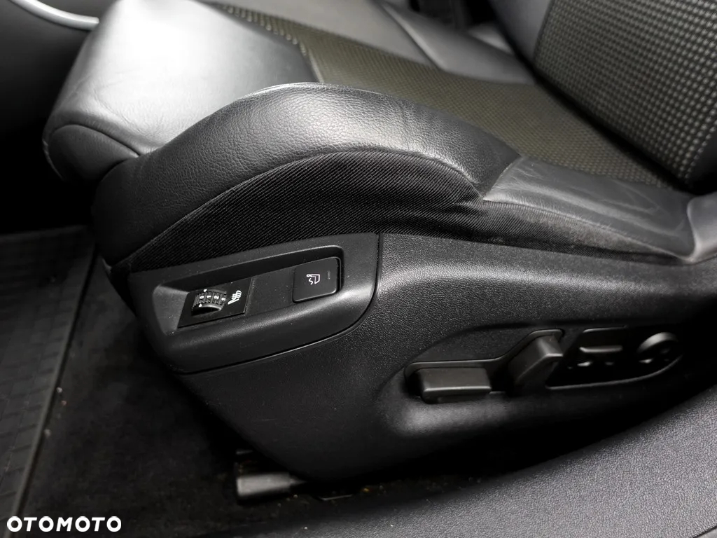 Citroën C5 2.0 HDi Exclusive - 21