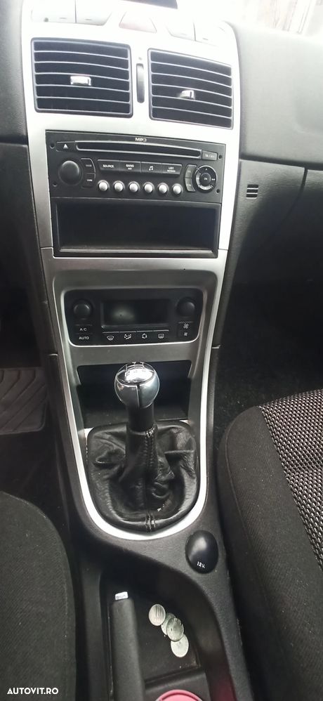 Peugeot 307 SW 1.6 HDI Starline - 6