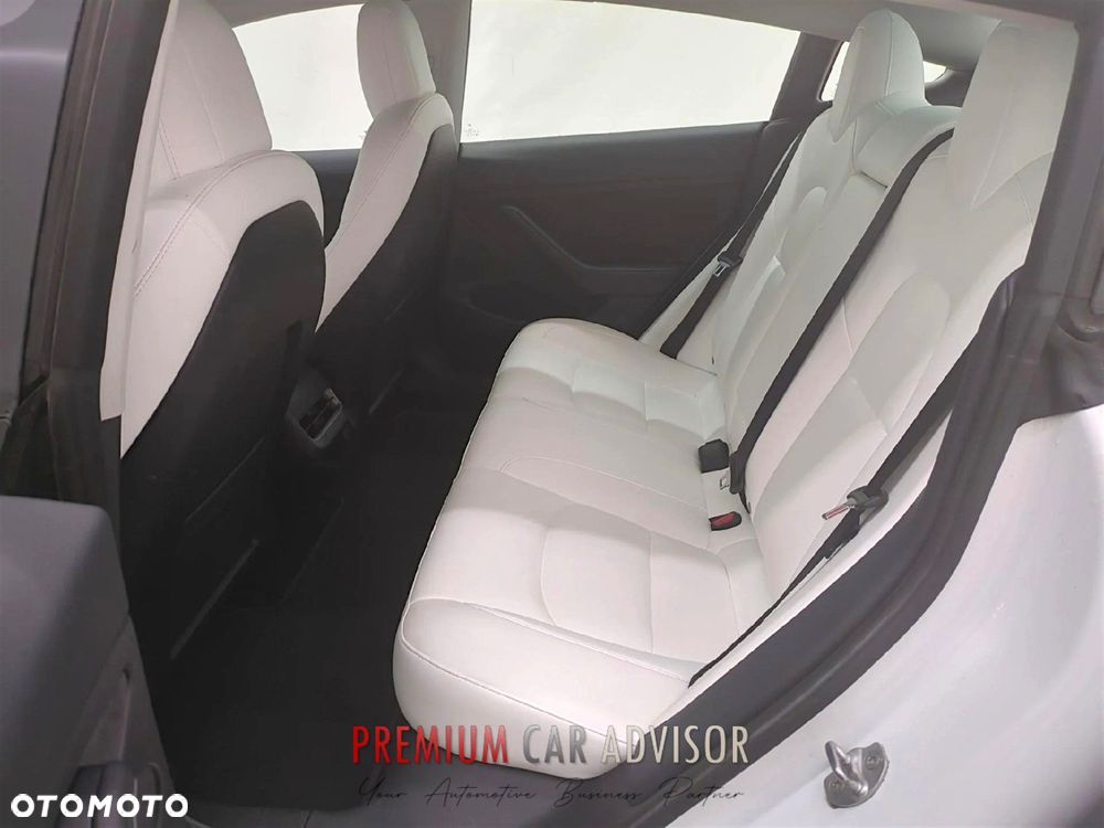 Tesla Model 3 Langstreckenbatterie Allradantrieb Dual Motor - 10