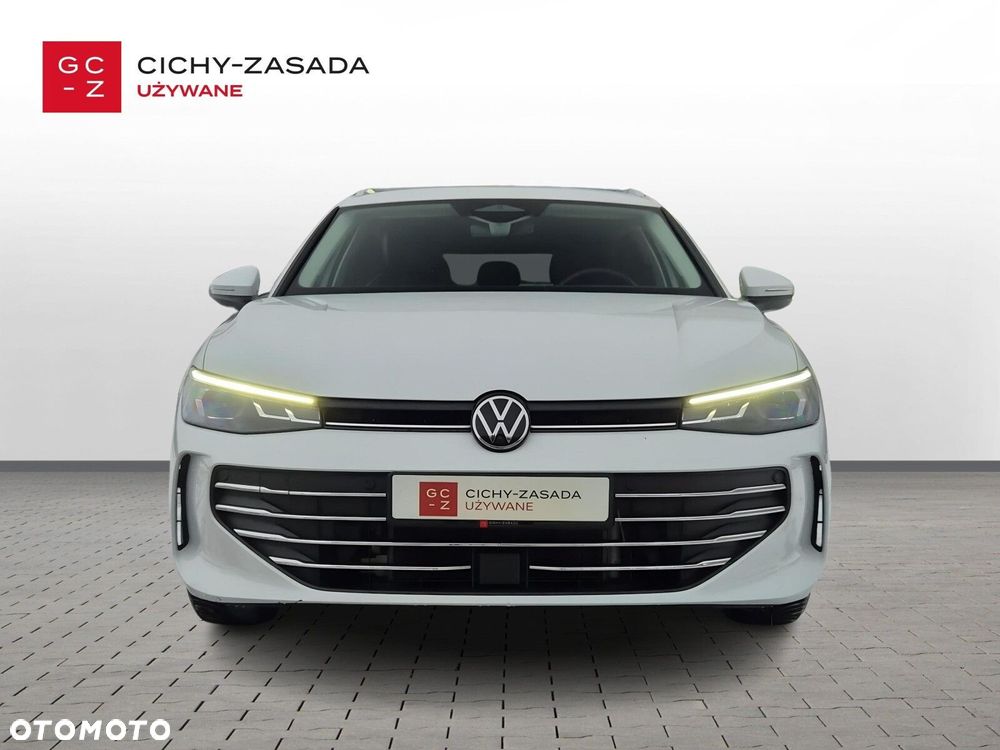 Volkswagen Passat - 8