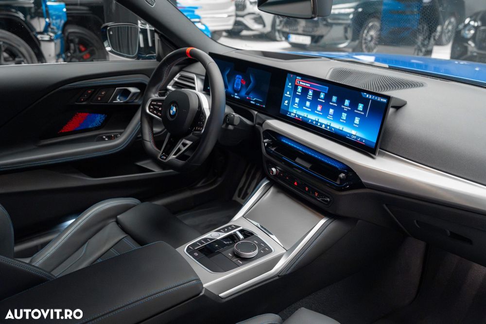 BMW M2 M240i xDrive - 37