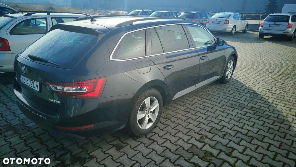 Skoda Superb 2.0 TDI Ambition - 5
