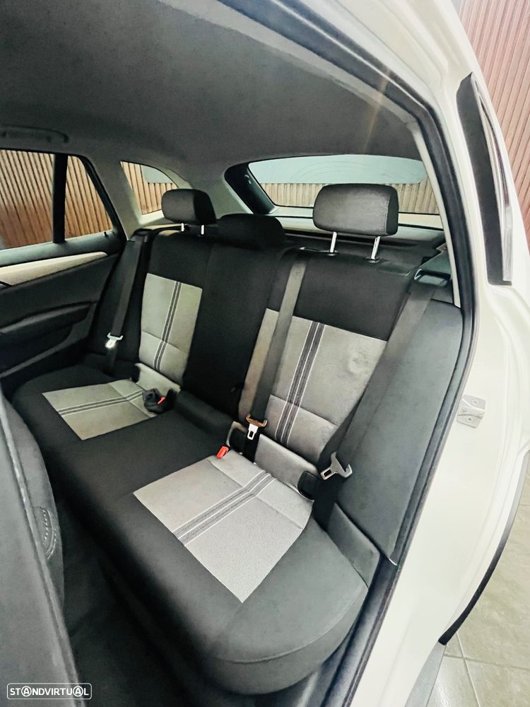 BMW X1 18 d xDrive Pack M - 28