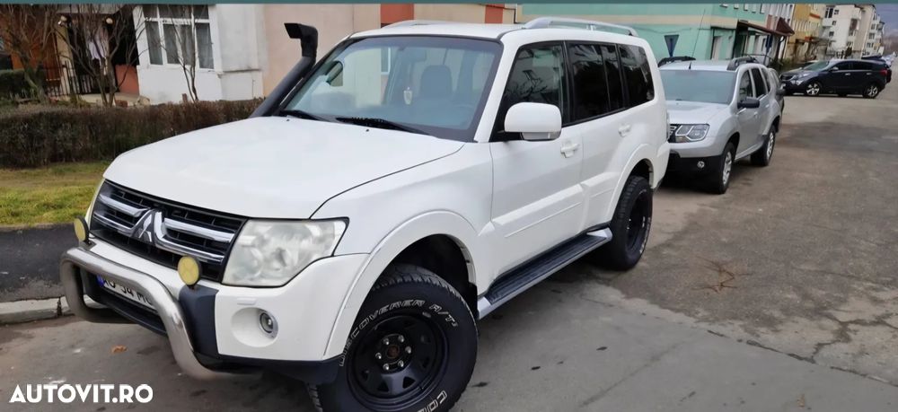 Mitsubishi Pajero - 1