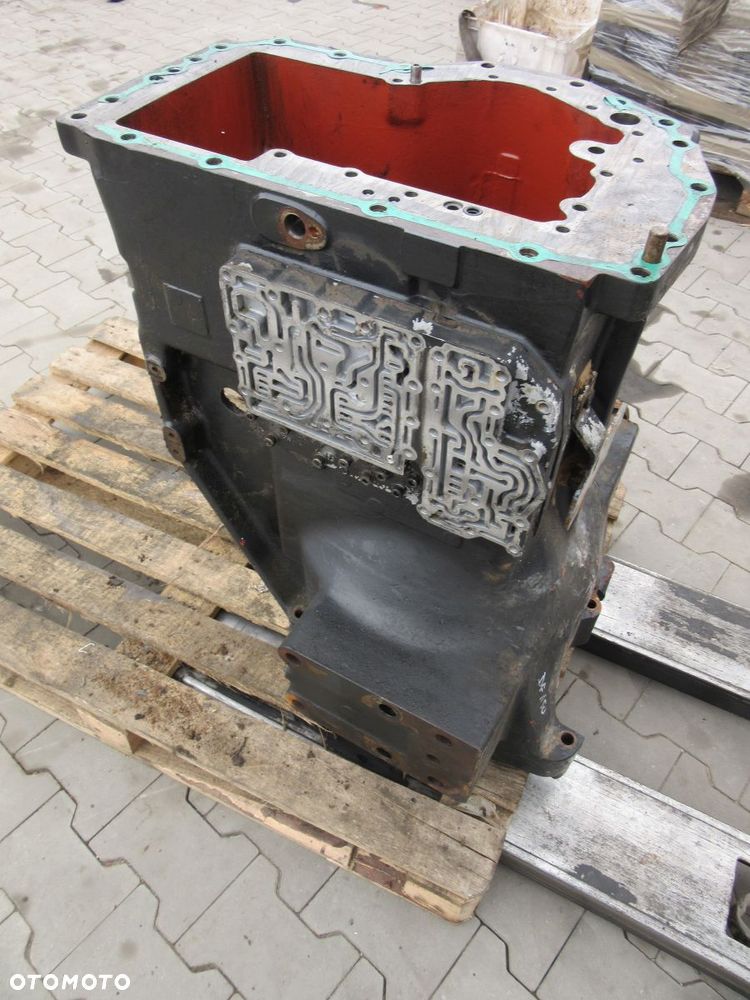 Obudowa skrzyni biegów 2093419012 Deutz Fahr Agrotron 150 Case CS - 6