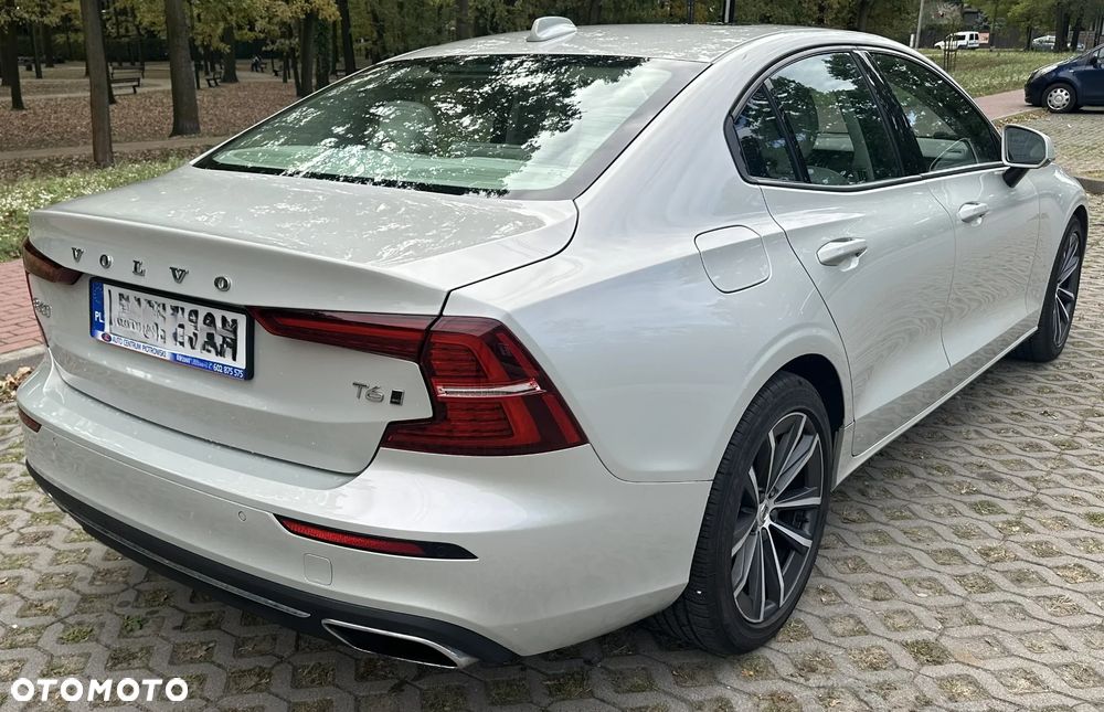 Volvo S60 T6 AWD Momentum Pro - 2