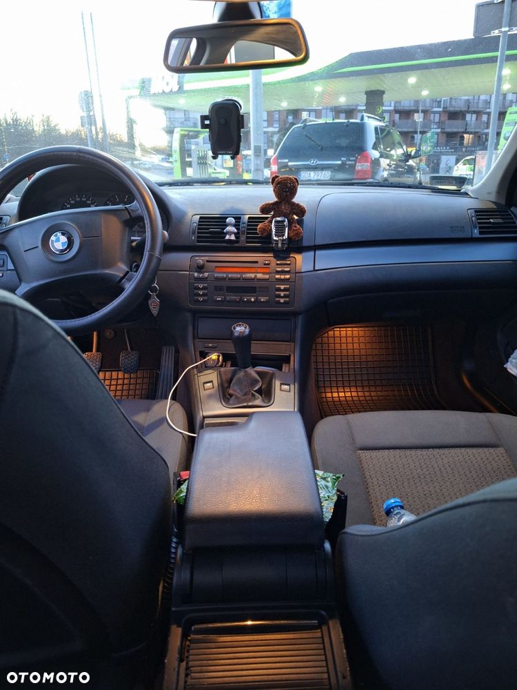 BMW Seria 3 318i - 14