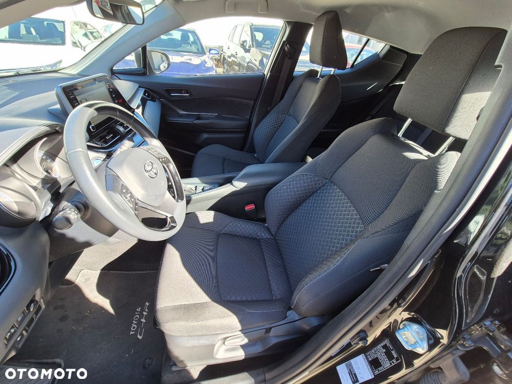 Toyota C-HR - 9