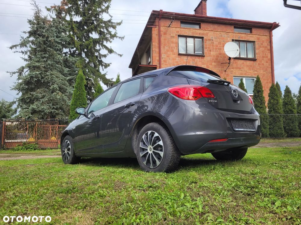 Opel Astra 1.6 Innovation - 15