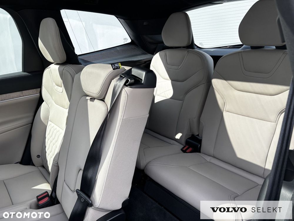 Volvo EX90 - 23