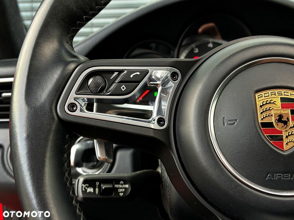 Porsche 911 - 28